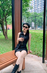 Váy bodycon denim ngắn không tay có nút và thắt lưng